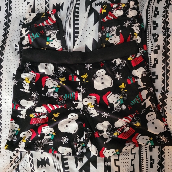 Peanuts black snoopy Christmas pajama pants - Picture 2 of 3